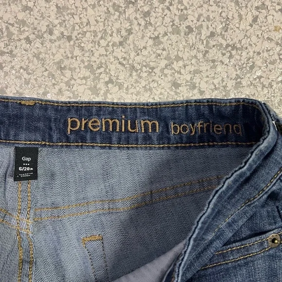 GAP Premium Boyfriend - Picture 2 of 2